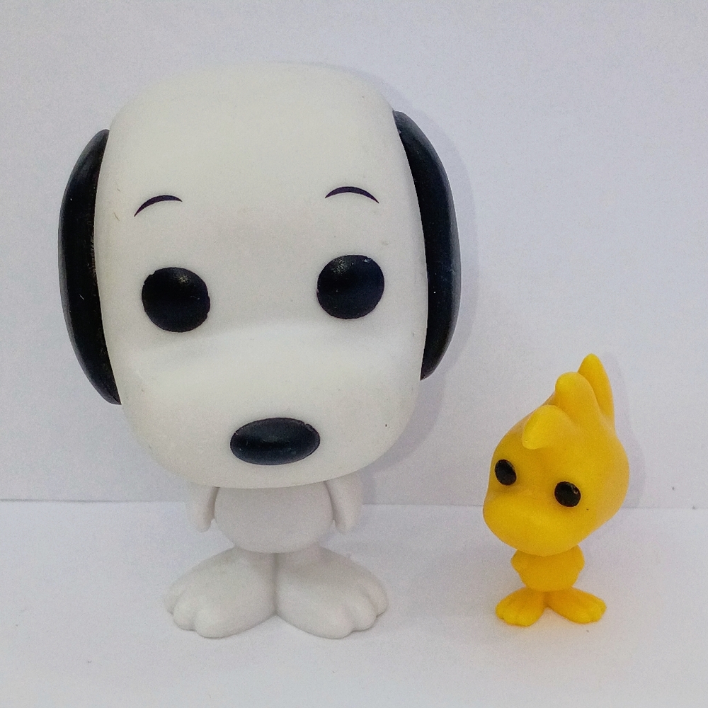 Funko Pop # 47 Vintage Snoopy And Woodstock Collectible Figurines